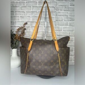 Louis Vuitton Brown Canvas Monogram Totally
MM MB1120 Pre-loved Authentic